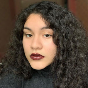 Meet your Posher, Mariela